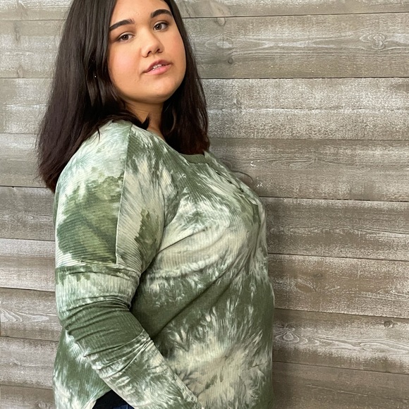 NEW Umgee Plus Olive Mix Tie Dye Top XL-2XL - Picture 2 of 15